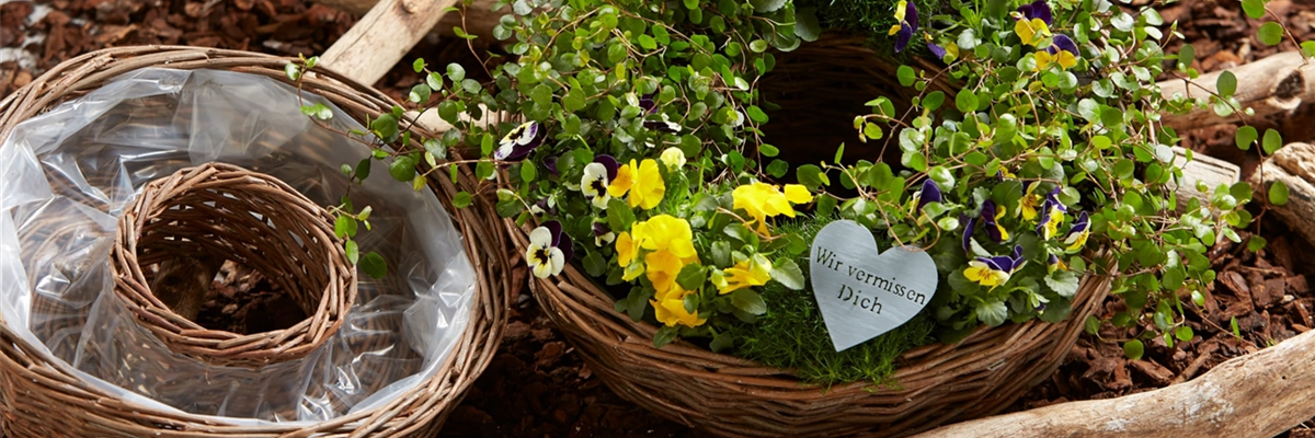 Grabgestaltung & Trauergestecke Grabgestaltung & Trauergestecke
