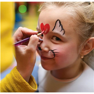 BUNTE GESICHTER ZAUBERN