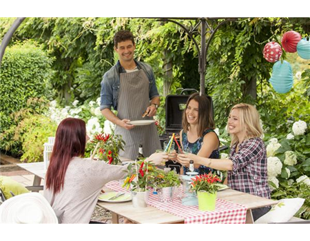 DAS PERFEKTE SOMMERFEST IM GARTEN