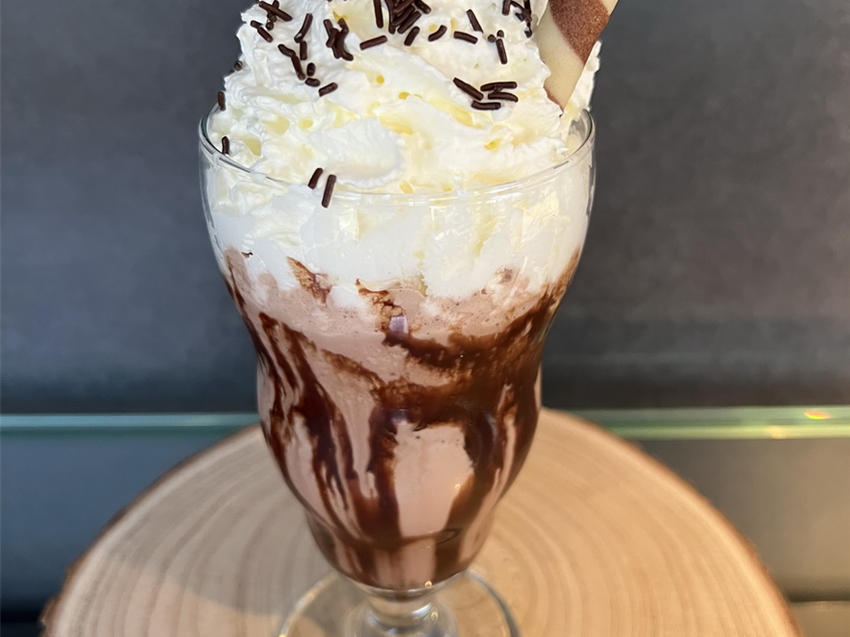 Eis_Milchshake Schoko .jpg