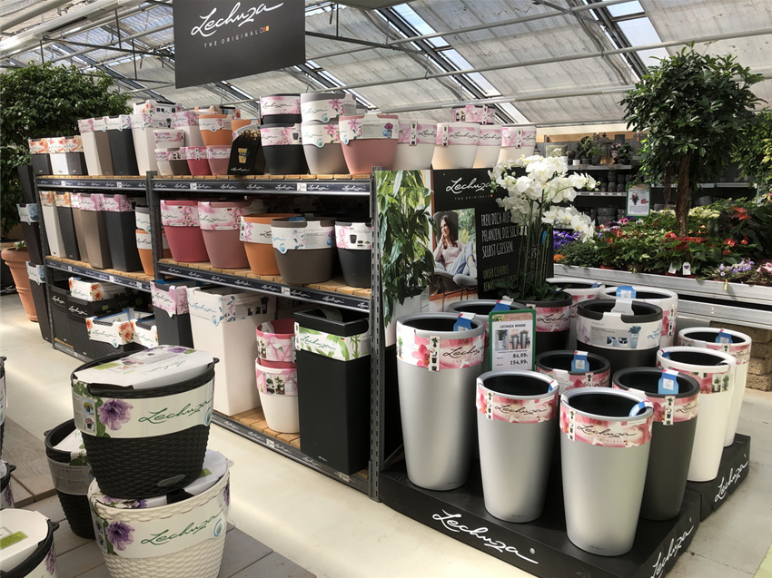 Übertöpfe & Pflanzgefäße