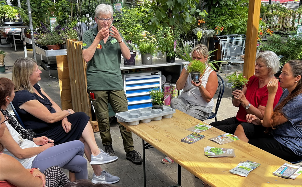 SEMINARE & WORKSHOPS - Kräuter-Tasting! SEMINARE & WORKSHOPS - Kräuter-Tasting!